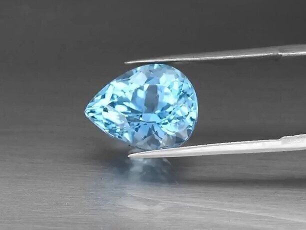 9.68ct 14x11.3mm VS Pear Natural Sky Blue Topaz, Brazil