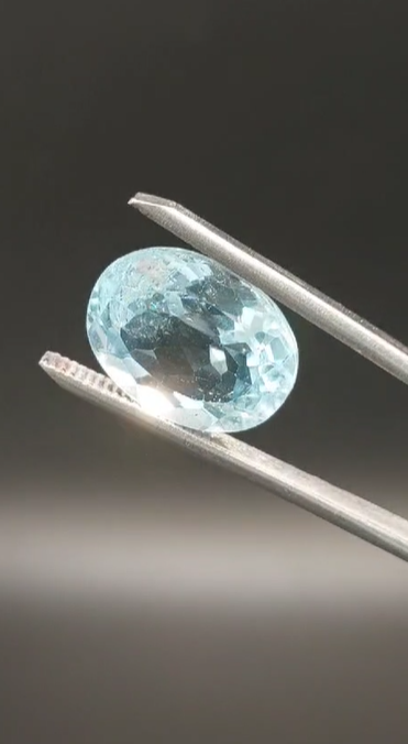 15.50ct 17.4x13.3mm Oval Natural Topaz