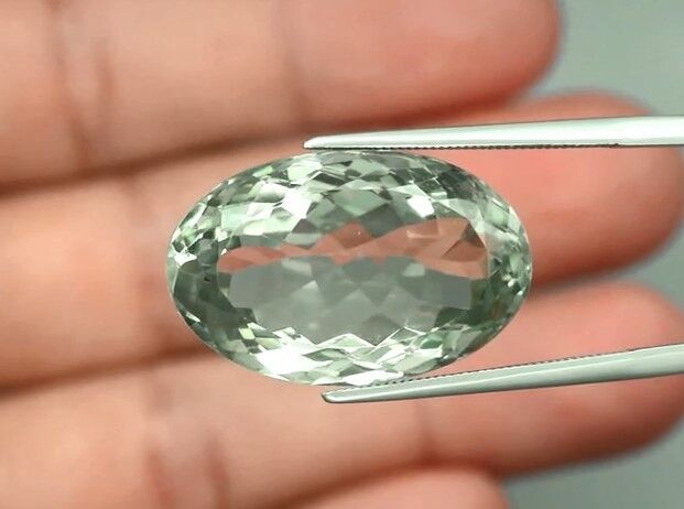18.16ct 22.2x14mm VS Oval Natural Green Quartz, Brazil