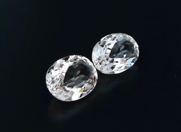 11.56ct Pair 2pcs-11.56ct t.w VS Oval Natural Champagne Topaz Unheated Brazil