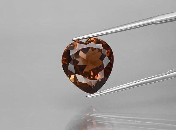 8.73ct 12.5x11.8mm VS Heart Natural Champagne Topaz, Brazil