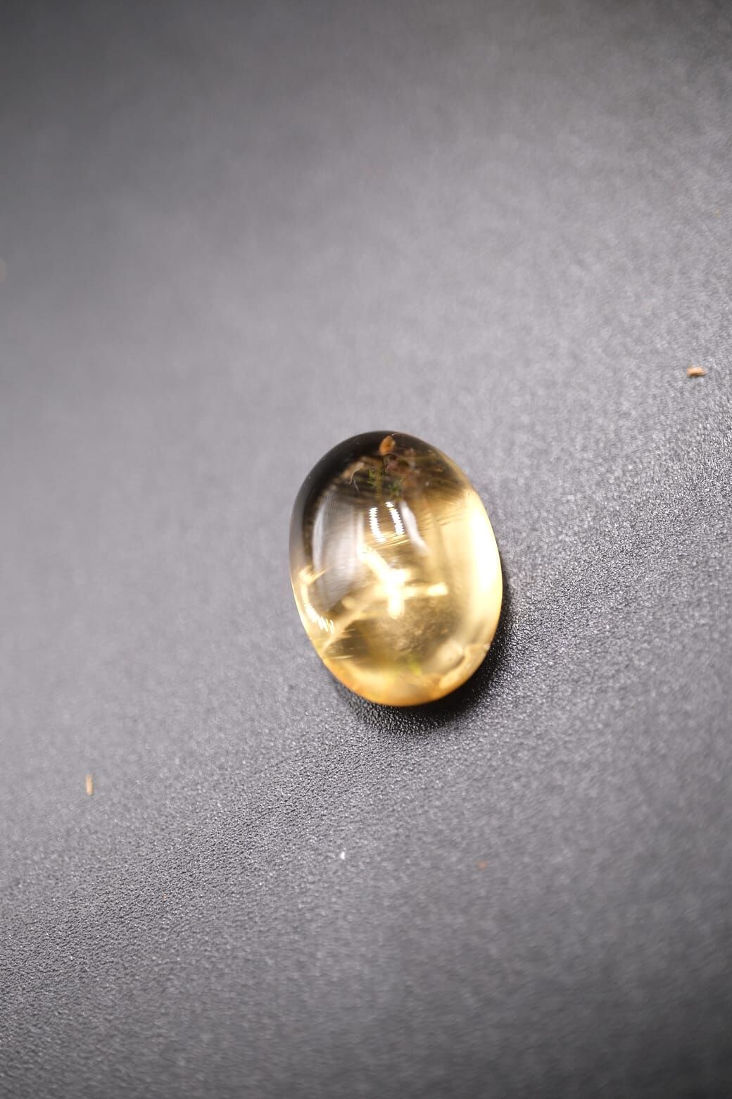 9.65ct 14.7x10.9mm Oval Cabachon Natural Citrine