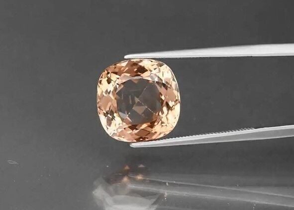 10.24ct 12.3x12.3mm VS Cushion Natural Champagne Topaz, Brazil