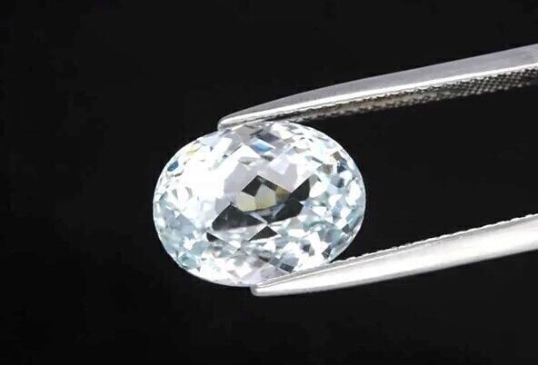 8.36ct 12.5x9.5mm VVS Oval Natural Greenish Blue Topaz Unheated, Brazil