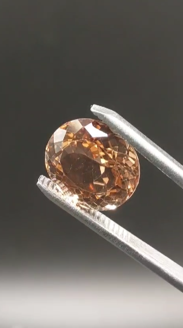 10.55ct 13.8x12mm  Oval Natural Champagne Topaz Brazil