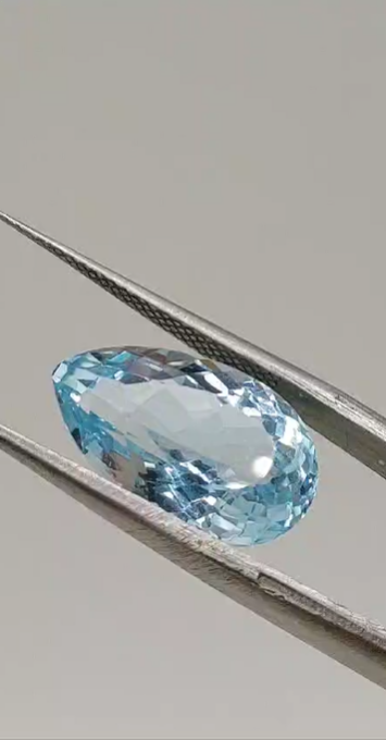8.98ct 16.4x10.3mm Pear Natural Baby Blue Topaz Brazil