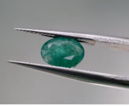 1.54ct 8.1x6.3mm Oval Natural Emerald , Zambia
