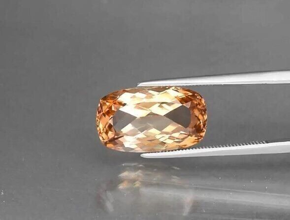 10.36ct 16.3x9.5mm VS Cushion Natural Champagne Topaz, Brazil