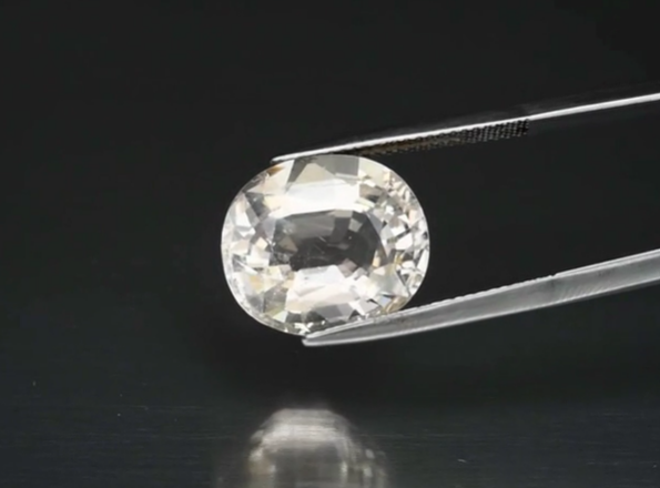 12.68ct 15x13mm Oval Natural Unheated Light Yellow Topaz Gemstone, Brazil