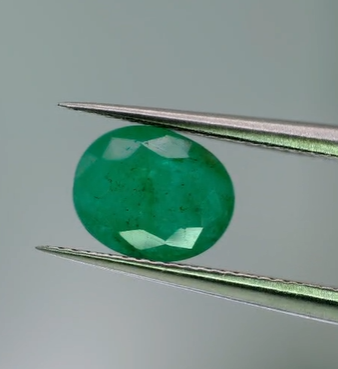 1.57ct 8.2x6.6mm Oval Natural Emerald Zambia