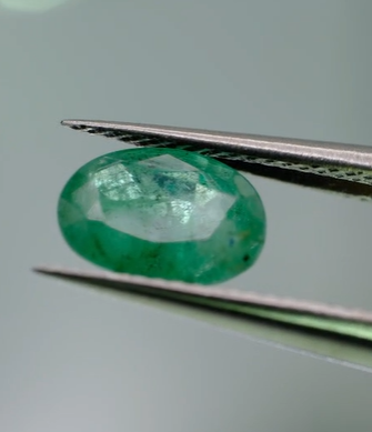 1.35ct 8x5.6mm Oval Natural Emerald Zambia