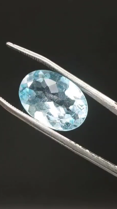 15.20ct 18x13mm Oval Natural Sky Blue Topaz