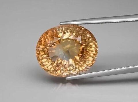 14.12ct 15x12.5mm VVS Oval Concave Natural Champagne Topaz Brazil