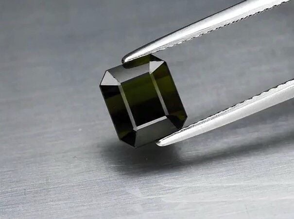 2.29ct 7.6x6.6mm VS Octagon Natural Unheated Green Tourmaline, Africa
