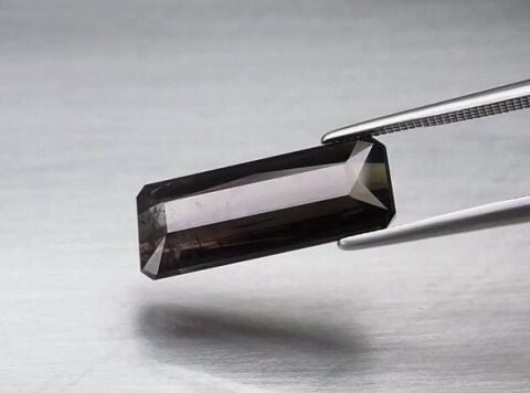 6.44ct 18.3x7mm Scissor-Cut Natural Unheated Green-Purple Tourmaline, Mozambique