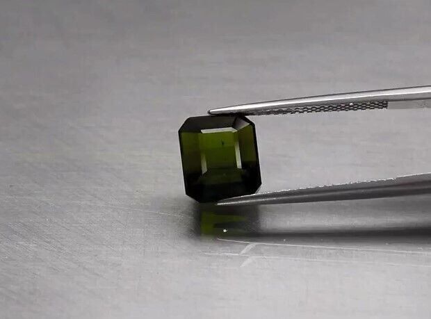4.70ct 9x7.7mm VS Octagon Natural Unheated Green Tourmaline, Nigeria