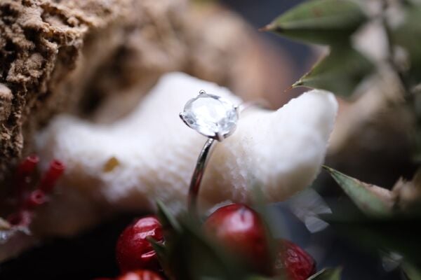 Alaşımlı Kararmaz Gümüş Üzeri 7x5mm Natural 0.86ct Açık Yeşil Ametist Yüzük( No:15)