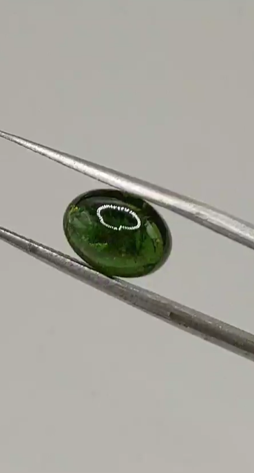 2.85ct 9.9x7.3mm Oval Cab Green Natural Tourmaline