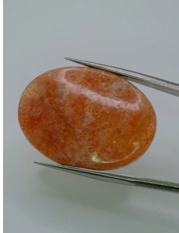 21.50ct 31.5x23.1mm Oval Cabachon Natural Sunstone