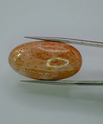 26.60ct 29.8x15.8mm Oval Cabachon Natural Sunstone