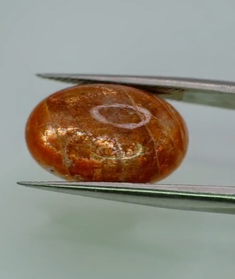 7.70ct 16.6x10.8mm Oval Cabachon Natural Sunstone