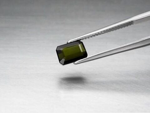 2.30ct 8.2x6mm VVS Octagon Natural Unheated Green Tourmaline, Nigeria