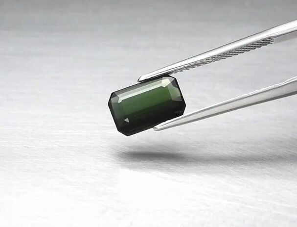 2.20ct 10.2x6.7mm VS Octagon Natural Unheated Green Tourmaline, Nigeria