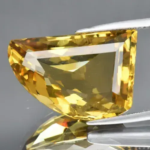 19.49ct 22.3x15mm VS Fancy Natural Yellow Quartz Gemstone, Brazil