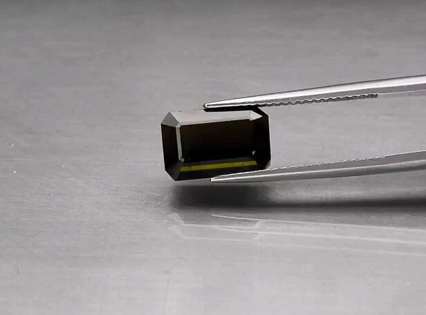 4.30ct 11.3x7.3mm VS Octagon Natural Unheated Medium Green Tourmaline, Nigeria