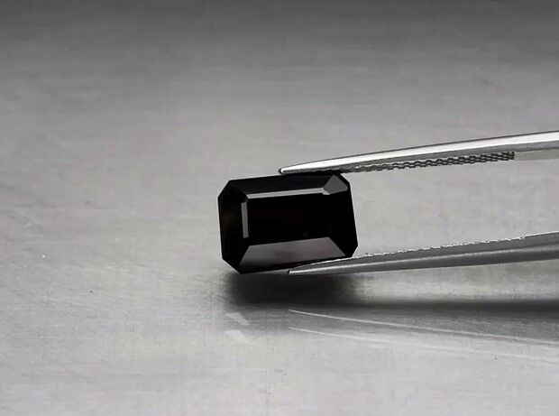 4.59ct 10.4x7.4mm VS Octagon Natural Unheated Deep Olive Green Tourmaline