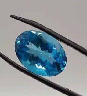26.65ct 19.7x14.1mm Oval Natural London Blue Topaz