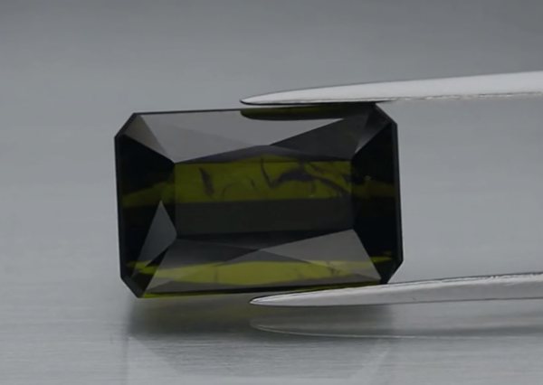 9.35ct 14.5x9.5mm Scissor-Cut Natural Unheated Green Tourmaline, Mozambique