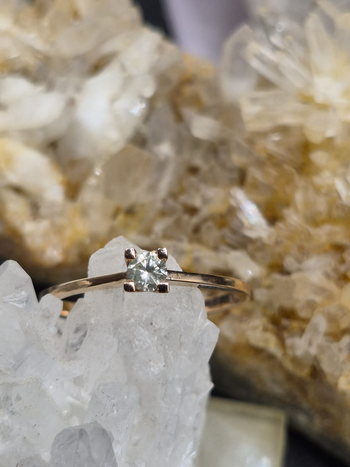 0.13ct Pırlanta - 1.79 Gram 14 Ayar Rose Altın Yüzük