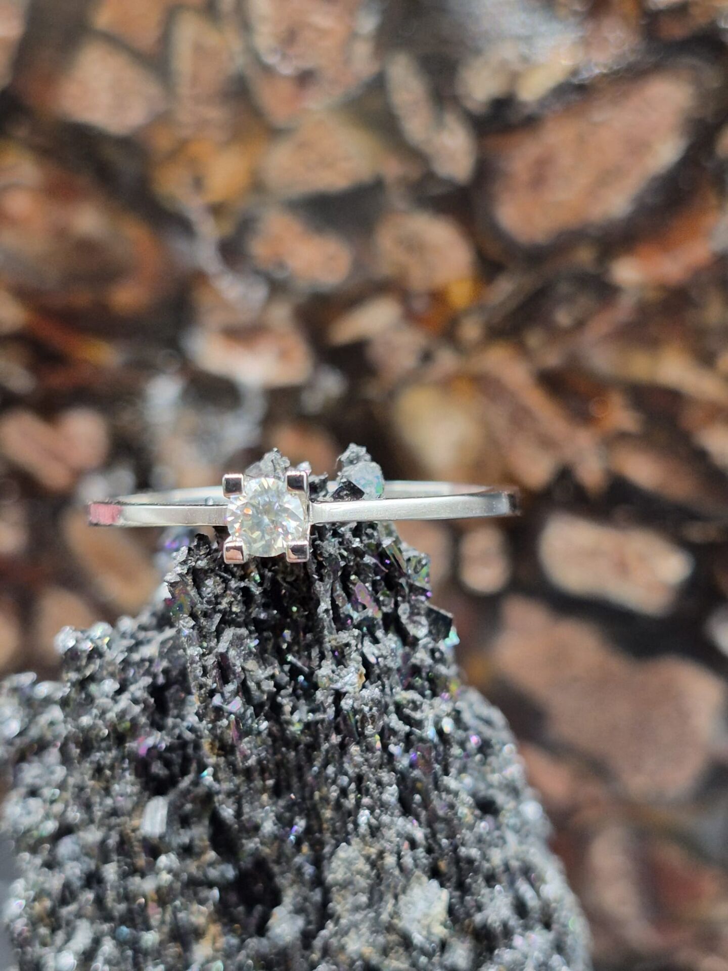 0.13ct Pırlanta - 1.76 Gram 14 Ayar Beyaz Altın Yüzük