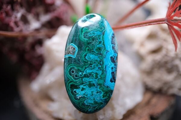 35.25ct 31.9x17.1mm Oval Natural Malachite&Chrysacolla