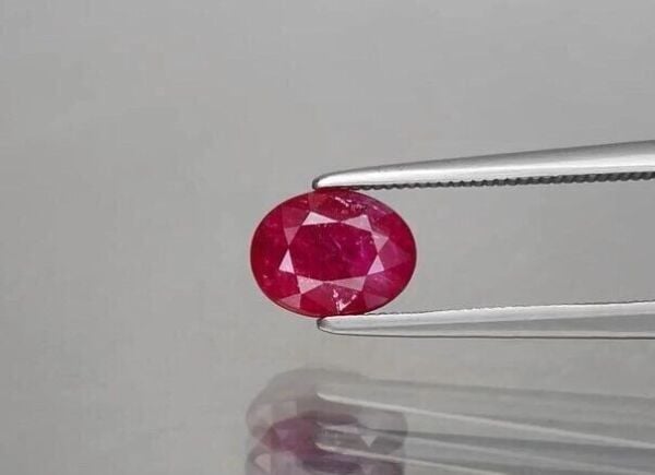 1.65ct 7.5x5.8mm Oval Purplish Red Ruby Africa *Heated