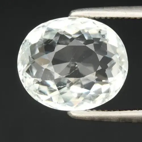 2.71ct 9.5x8mm VS Oval Natural Very Light Green Beryl - Africa Gemstone