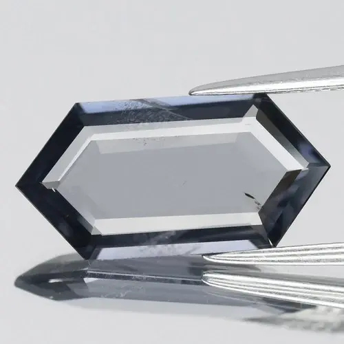 4.57ct 17.5x8.8mm VS Hexagon Natural Bluish Violet Spinel - Burma, Gemstone
