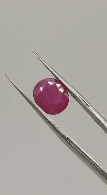 3.45ct 10.4x8.4mm Oval Natural Ruby ( Heated Glass Filling)