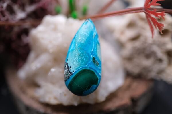 19.05ct 26.6x12.7mm Pear Natural Malachite&Chrysacolla