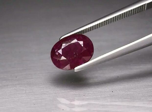 2.00ct 8.7x6.8mm Oval Red Ruby Africa *Heated