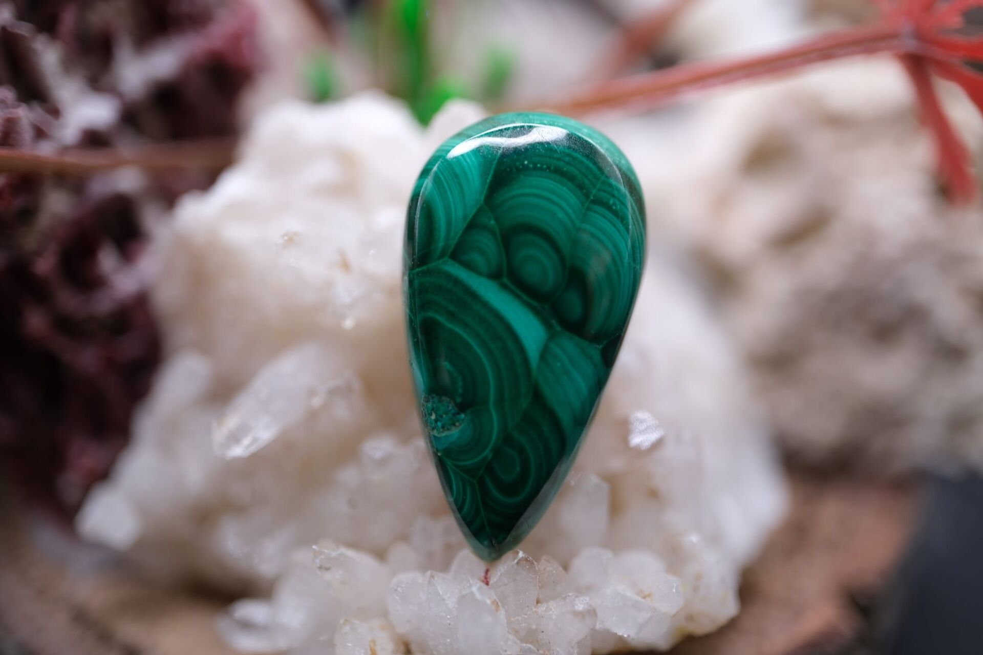14.25ct 23.5x12.8mm Pear Natural Malachite