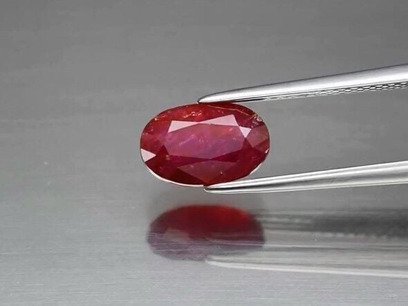 1.92ct 9x5.8mm Oval Red Ruby Tanzania *Heated
