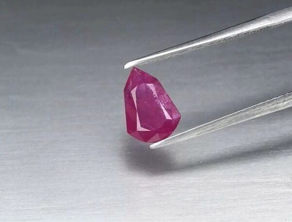 1.80ct 9.8x7mm Fancy Pinkish Red Ruby Mozambique *Heated