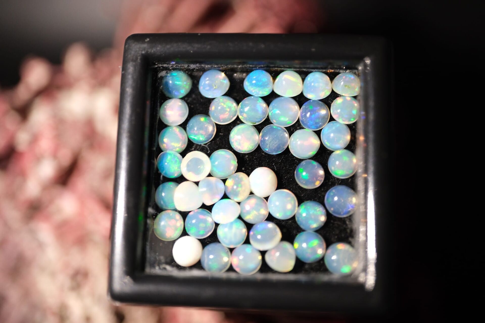 4.43ct 3.5mm Lot Round Cab. Natural Ethiopian Opal