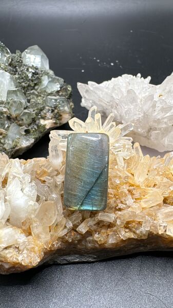 14.80ct 22.10x12.50 mm Natural Labradorite