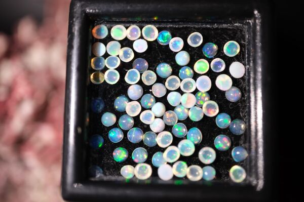 2.19ct 2.2mm Lot Round Cab. Natural Ethiopian Opal