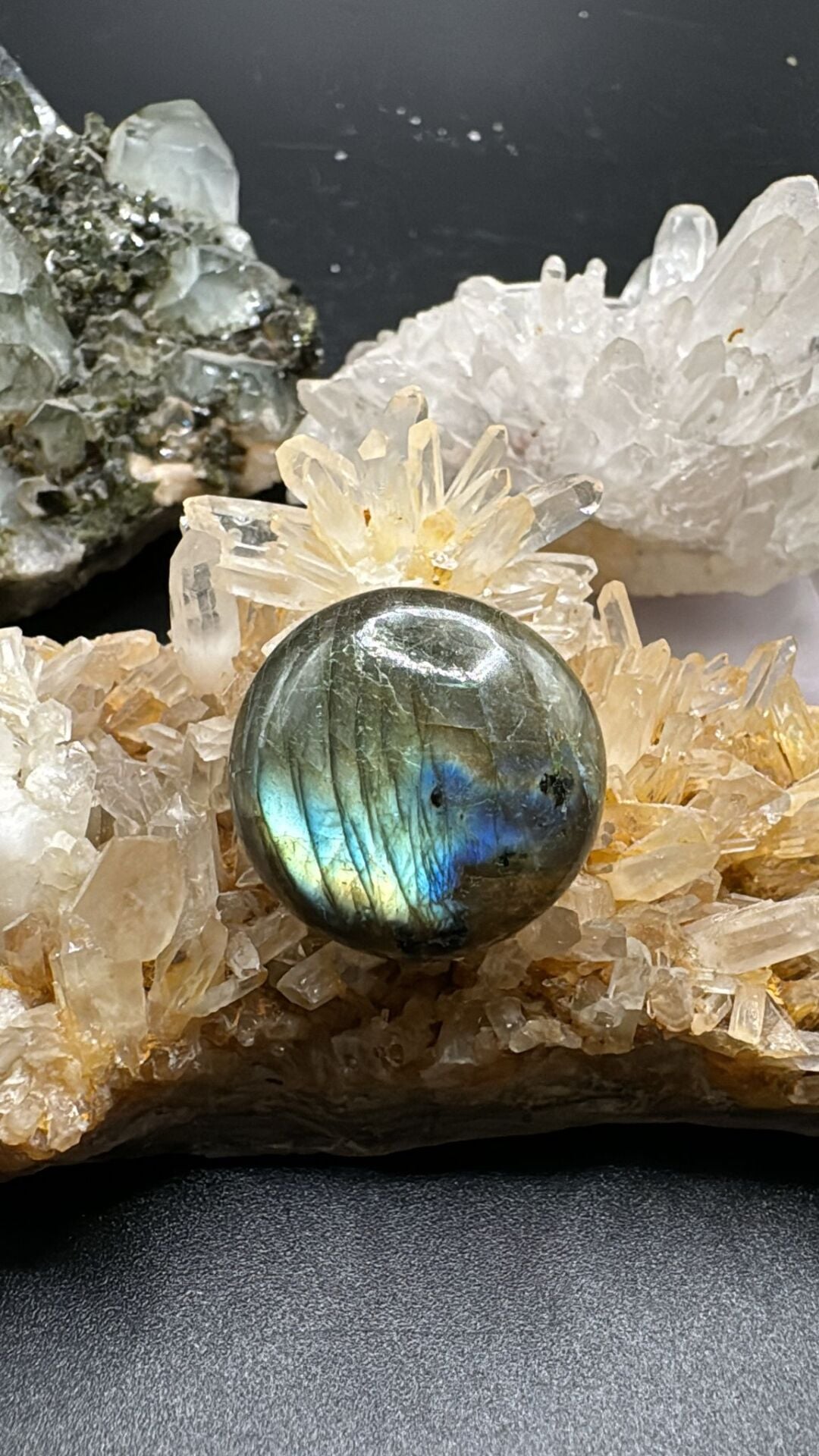 23.10ct 21 mm Natural Labradorite