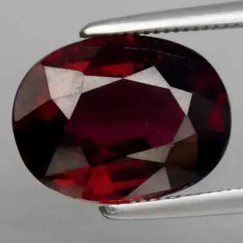4.98ct 11x8.2mm Oval Natural Reddish Purple Rhodolite Garnet Gemstone Madagascar
