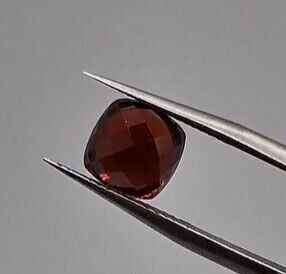 3.89ct 8x8mm Square Rose Natural Rhodolite Garnet